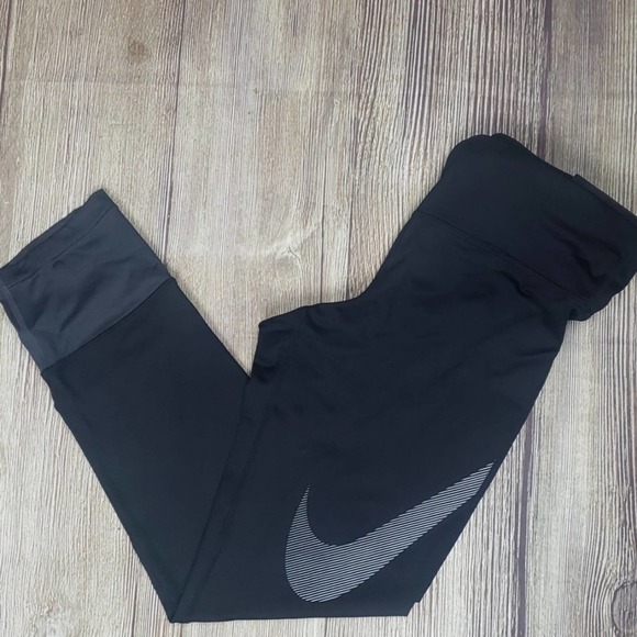 Womens Nike Essential Tight Leggings Sz XS Black Activewear - Picture 2 of 8